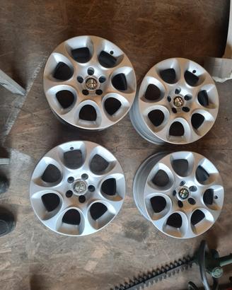 Cerchi in lega 7,0X16 originali Alfa 159 