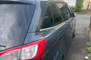 Ford grande c max 2011