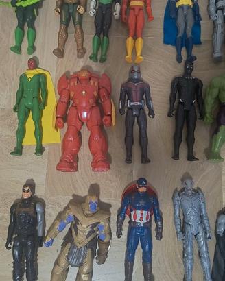 Collezione personaggi Avengers e Justice League