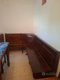 panca in legno  con contenitore