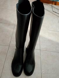 stivali neri 