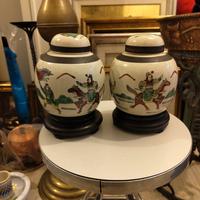 vasi/urne in porcellana cinese con base