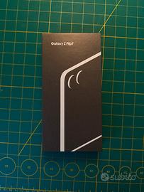 Samsung Galaxy Z Flip 7 512 GB RAM 12GB Jet Black