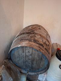 vecchia botte in legno 