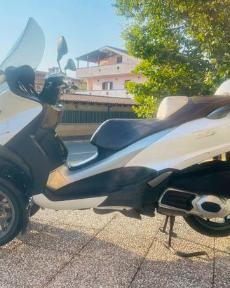 PIAGGIO MP3 LT 300 TUTTO INCLUSO ANCHE PASSAGGIO