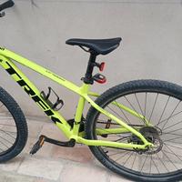Mountain BIke 29" TREK