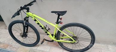Mountain BIke 29" TREK