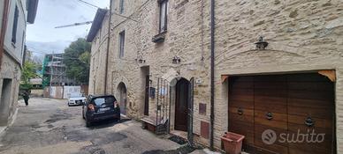 CASA SEMINDIPENDENTE A BEVAGNA