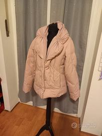 Piumino rosa con collo imbottito