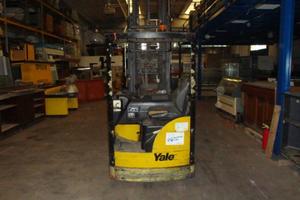 Yale retrattile 16q.altezza m.5.60