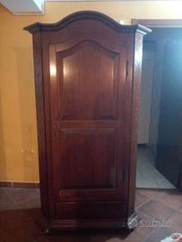 ARMADIO IN LEGNO