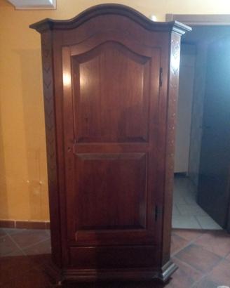 ARMADIO IN LEGNO