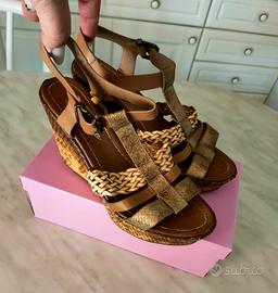 Sandali zeppa oro-marrone