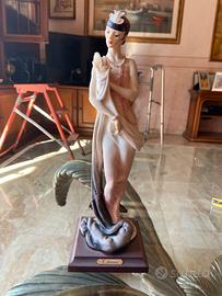 Statua capodimante porcellana