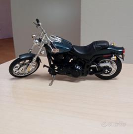 Harley Davidson modellino moto 1:18 Maisto