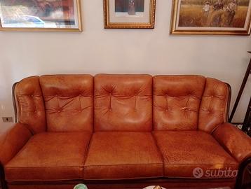 DIVANO e POLTRONE IN PELLE