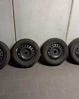Kit 4 ruote completo 205/55 R16 invernali 