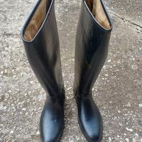 Stivali di gomma adatti per andare cavallo