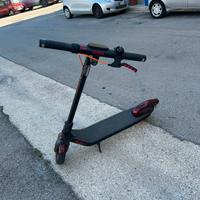 monopattino ninebot E2pro