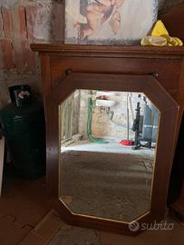 specchio in legno antico