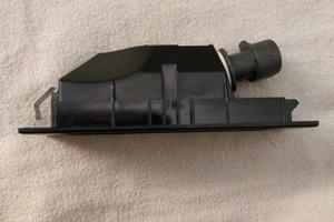 LUCE FANALINO TARGA POSTERIORE PER ALFA ROMEO 147 