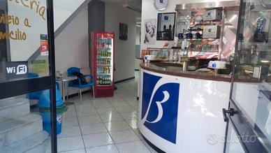 Locale Commerciale C/1 in Via Roma
