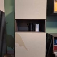 Mobile Ikea Besta Colore grigio con ante