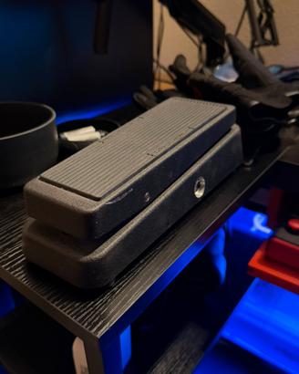 Dunlop cry baby wah wah