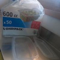 Contenitori in plastica con coperchio per alimenti