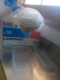 Contenitori in plastica con coperchio per alimenti