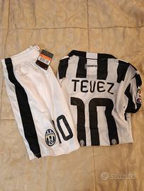 Maglia e pantaloncino Juve Tevez