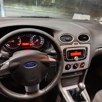 ford fucus style wagon 1.6 benzina