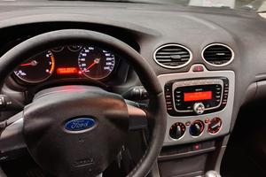 ford fucus style wagon 1.6 benzina
