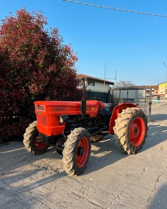 T48 Trattore Fiat 550 DT 4x4