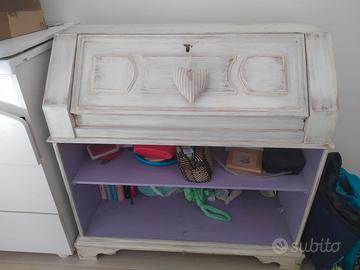 Mobile a ribaltina in stile shabby chic