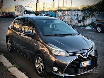 Toyota Yaris Hybrid 2015 - 126.000 km