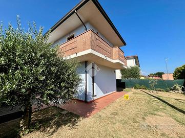 PORZIONE DI BIFAMILIARE A ALTOPASCIO