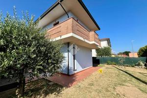 PORZIONE DI BIFAMILIARE A ALTOPASCIO