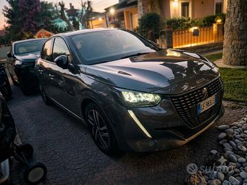 Peugeout 208 1.2 pure teche allure 101 cv