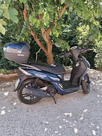 Scooter sym 125