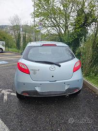 Mazda2 a GPL (testata da rifare)