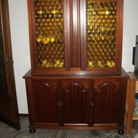 Credenza con vetrina