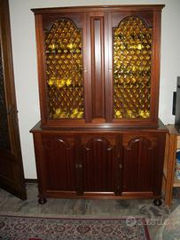 Credenza con vetrina