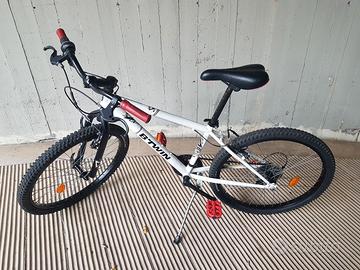 Mtb rockrider 300,  6 velocità, freni tradizionali