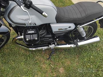 Moto Guzzi v7 850 special centenario