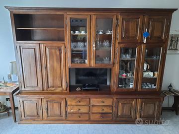 Parete attrezzata in legno