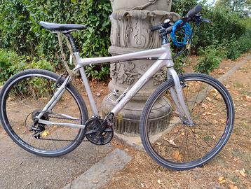 Varie Bici Ibride Sportive di 28 PRONTE