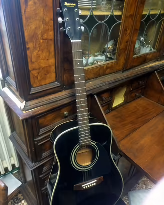 Chitarra acustica Ibanez Performance PF-10BK nera
