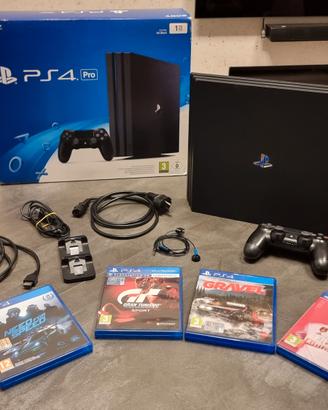 PS4 Pro+joystick+giochi+memory da 2TB