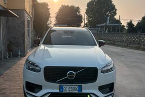 Auto VOLVO XC90